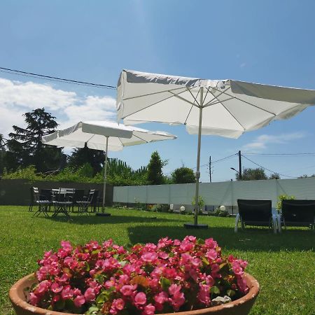 Villa Flora Affittacamere Luni Екстериор снимка