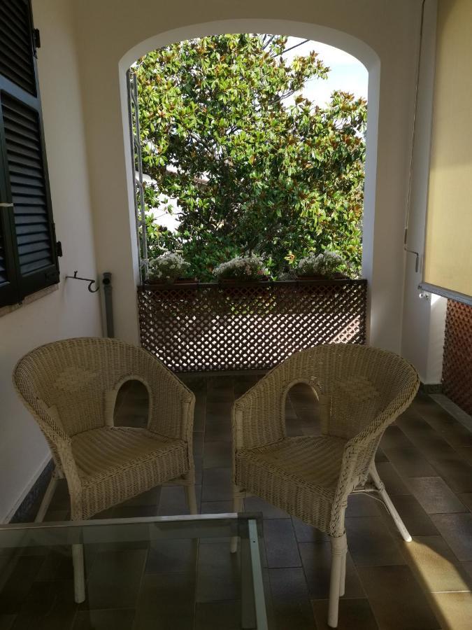 Villa Flora Affittacamere Luni Екстериор снимка