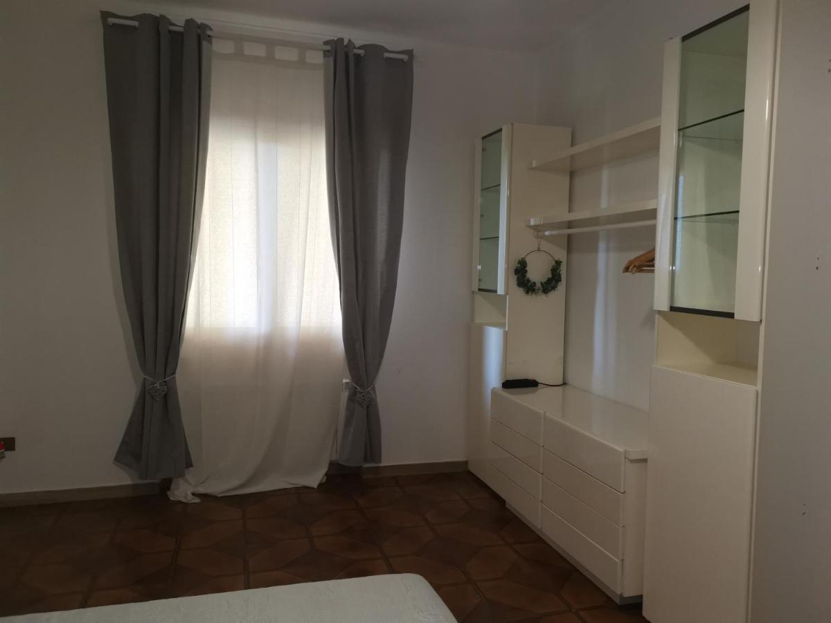 Villa Flora Affittacamere Luni Екстериор снимка