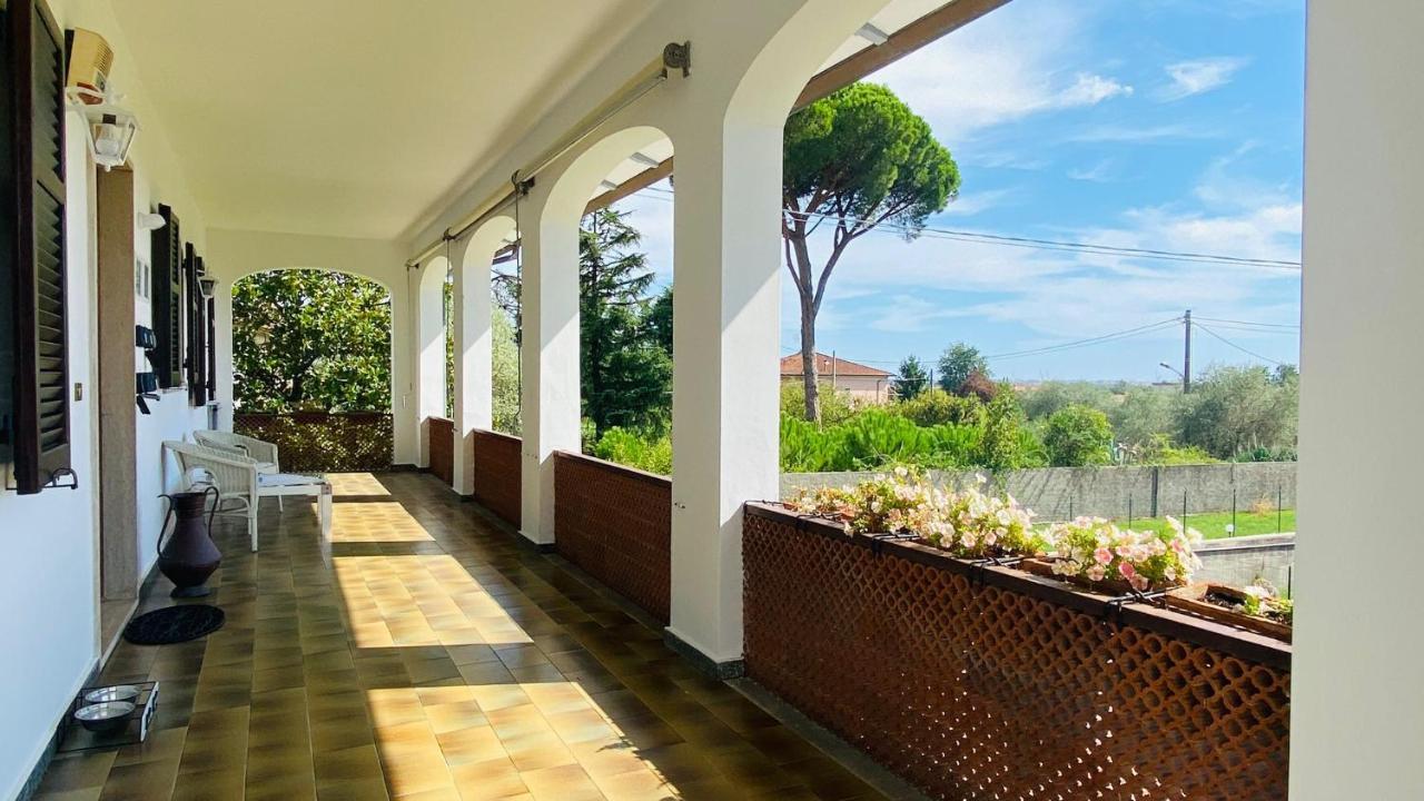 Villa Flora Affittacamere Luni Екстериор снимка