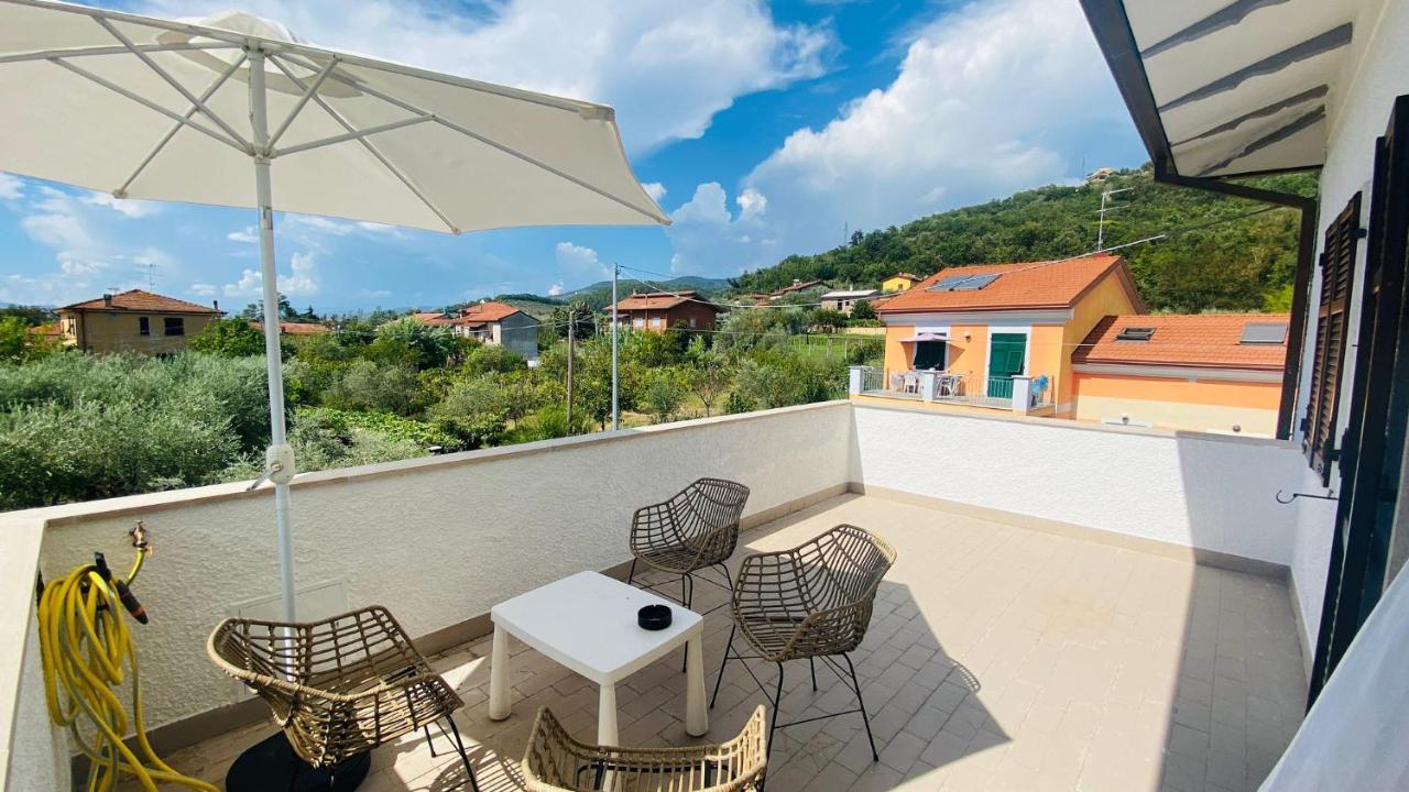 Villa Flora Affittacamere Luni Екстериор снимка